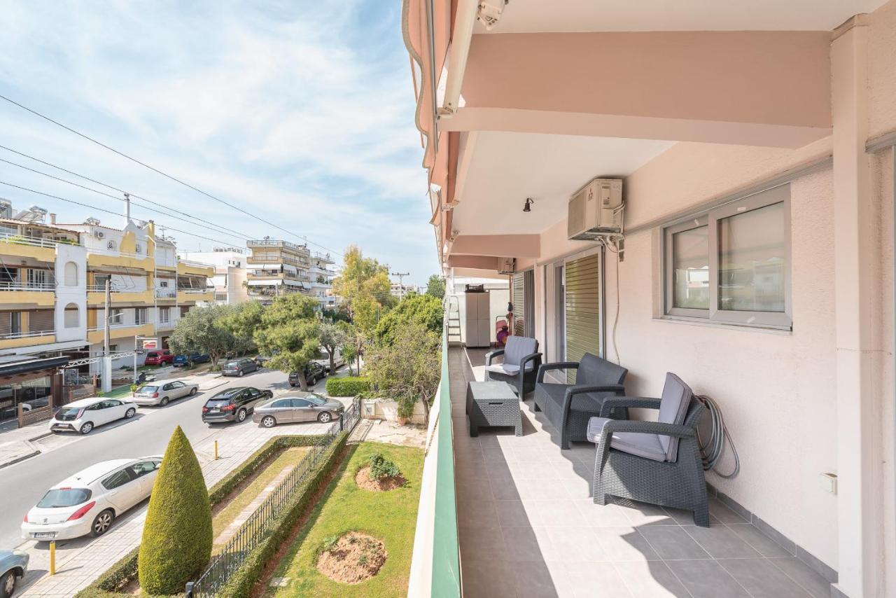 An Impressive 2 Bdr Apt In Glyfada Athena Bagian luar foto